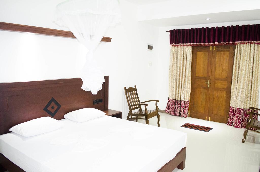 Suwa Arana Resort Mirissa Room photo
