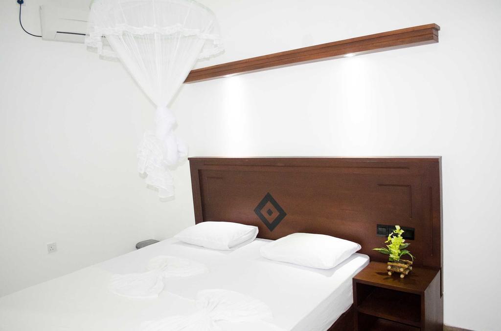 Suwa Arana Resort Mirissa Room photo